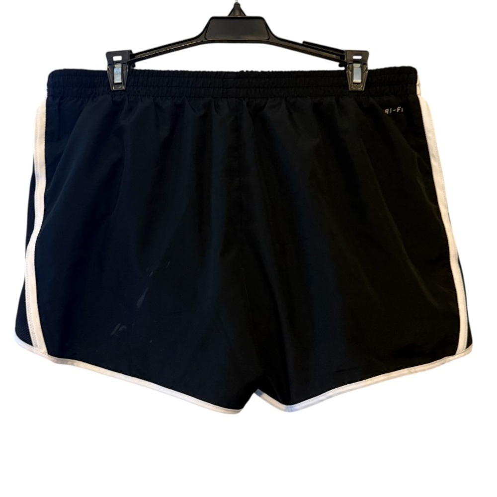Nike Dri-Fit Brief Lined Shorts in Black and White - Size XL - Picture 2 of 6